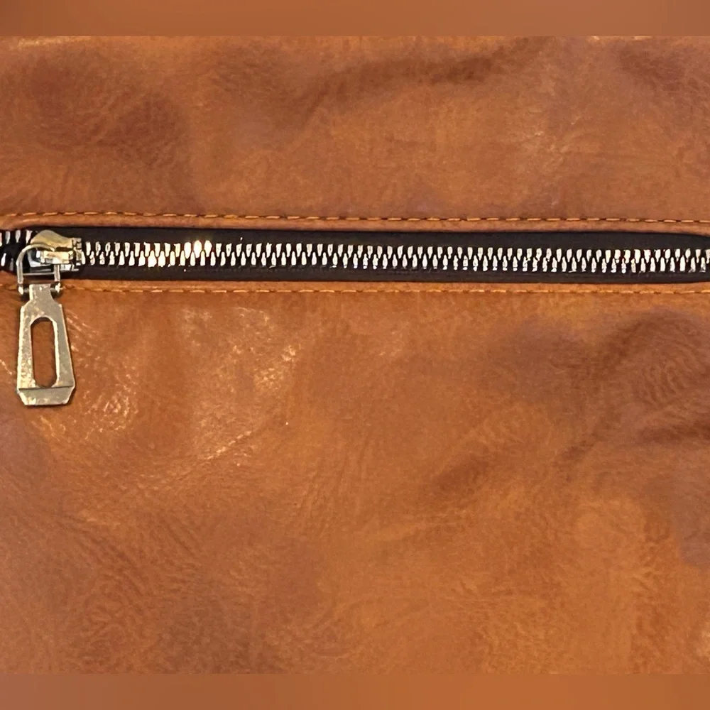 Weixier Vegan Leather Unisex Crossbody Shoulder Bag